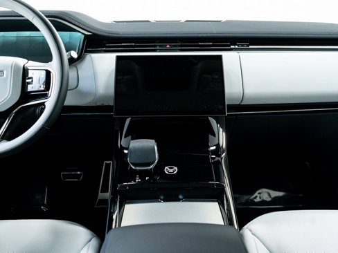Used 2025 Land Rover Range Rover Sport Dynamic SE image 32