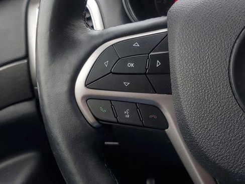 Used 2018 Jeep Grand Cherokee Laredo image 19