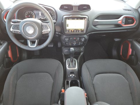 Used 2023 Jeep Renegade Trailhawk image 2