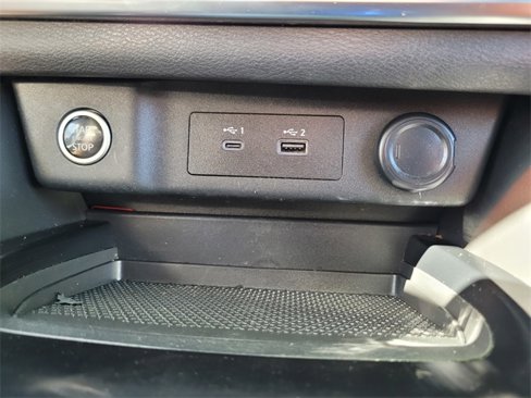 Used 2021 Nissan Rogue SV image 25