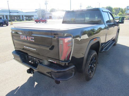 Used 2024 GMC Sierra 2500 AT4 w/ Technology Package image 6