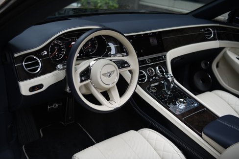Used 2022 Bentley Continental GT image 13