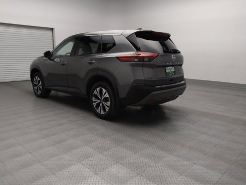 Used 2021 Nissan Rogue SV image 5