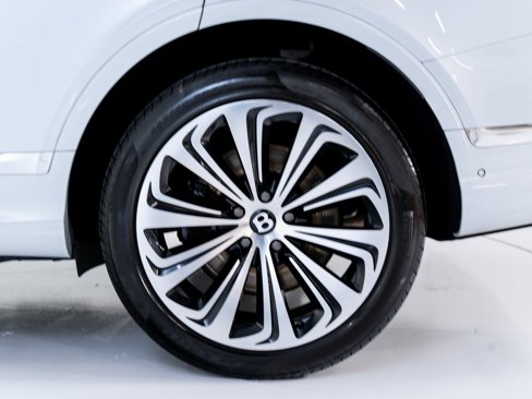 Certified 2022 Bentley Bentayga image 44