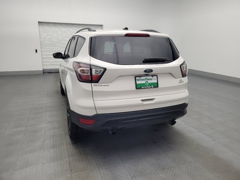 Used 2017 Ford Escape SE w/ SE Sport Appearance Package image 6