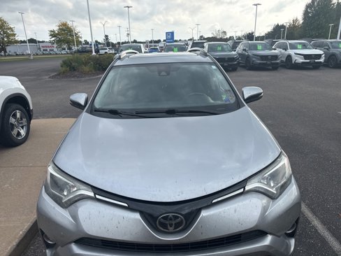 Used 2018 Toyota RAV4 XLE image 14