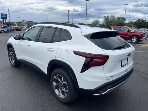 New 2025 Chevrolet Trax LT image 3