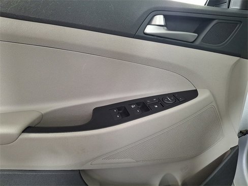 Used 2018 Hyundai Tucson SE image 15