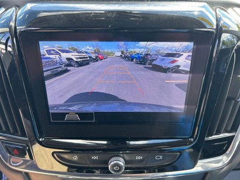 Used 2020 Chevrolet Traverse LT image 13