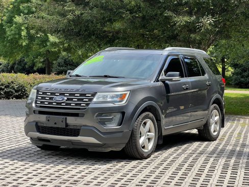 Used 2016 Ford Explorer XLT w/ Equipment Group 202A image 1