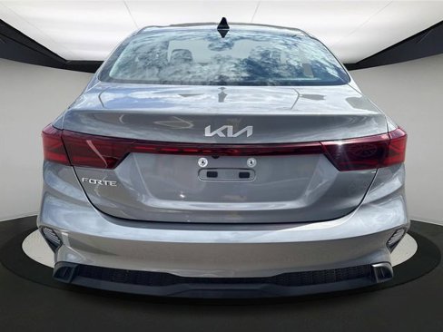 Used 2023 Kia Forte LXS w/ LXS Technology Package image 5