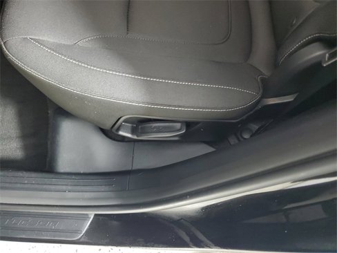Used 2022 Hyundai Tucson SE image 13