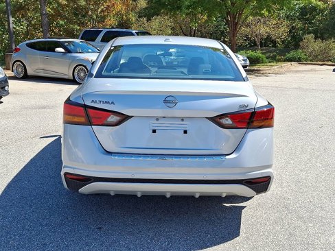 Used 2023 Nissan Altima 2.5 SV image 5