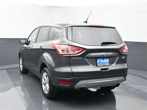 Used 2015 Ford Escape SE image 3