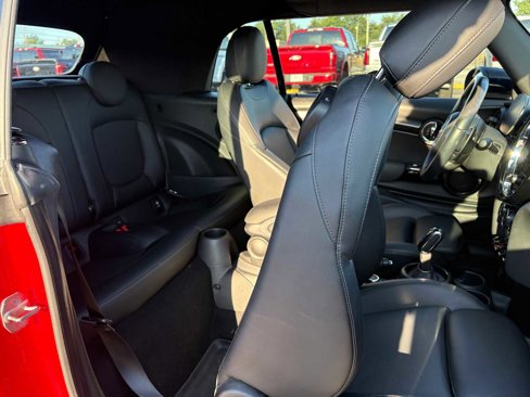 Used 2022 MINI Cooper S image 18