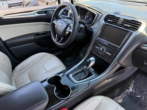 Used 2016 Ford Fusion Titanium image 17