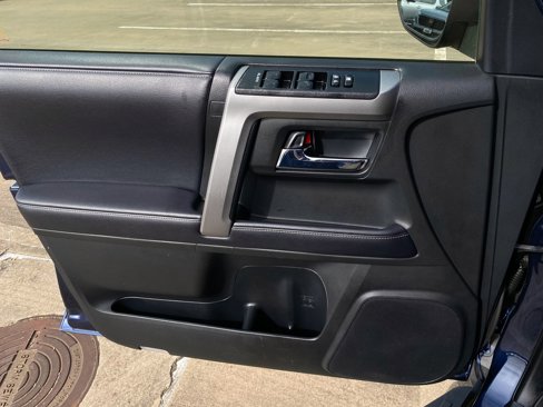 Used 2020 Toyota 4Runner SR5 image 26