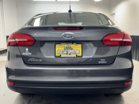 Used 2017 Ford Focus SE image 6