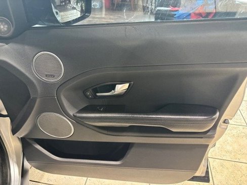 Used 2015 Land Rover Range Rover Evoque Pure Plus image 16