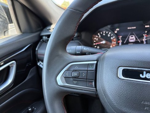 Used 2023 Jeep Compass Trailhawk image 15