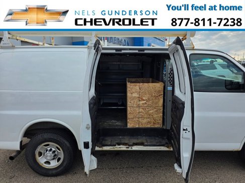 Used 2016 Chevrolet Express 3500 image 10