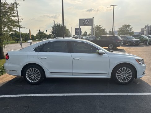 Used 2016 Volkswagen Passat 1.8T SE image 3