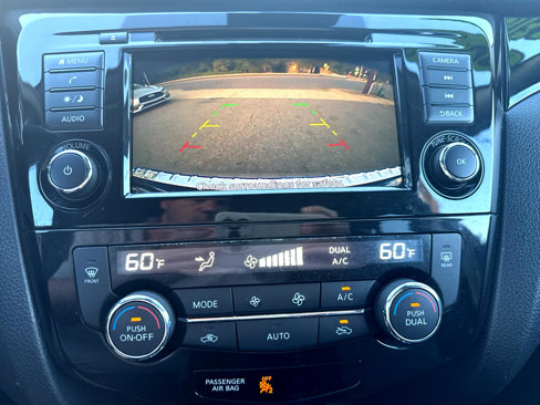 Used 2020 Nissan Rogue Sport SV image 17