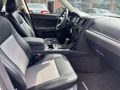 Used 2008 Chrysler 300 LX image 15