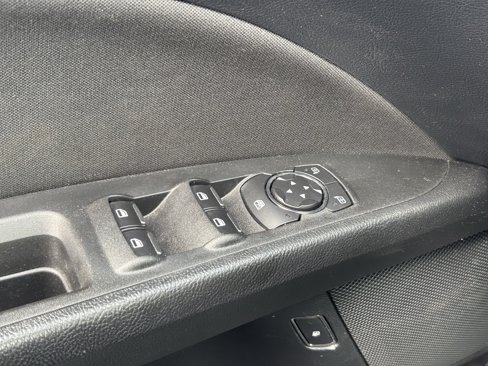Used 2019 Ford Fusion SE image 6