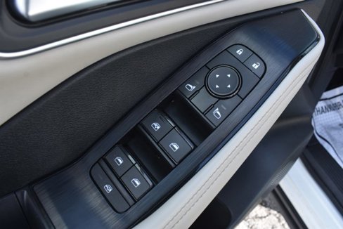 Used 2021 Nissan Rogue SV w/ Premium Package image 12
