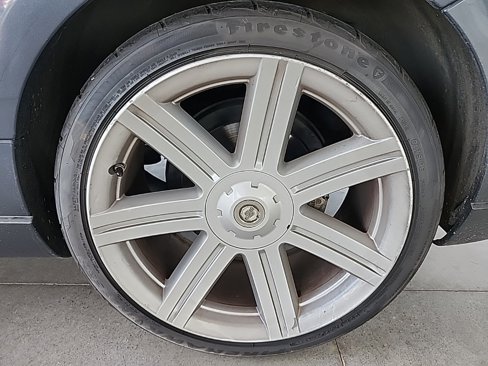 Used 2006 Chrysler Crossfire Limited image 12