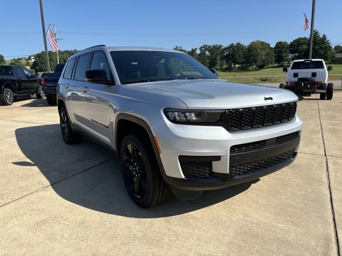 New 2024 Jeep Grand Cherokee L Altitude image 8