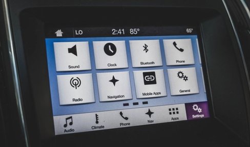 Used 2017 Ford Edge Titanium w/ Technology Package image 11