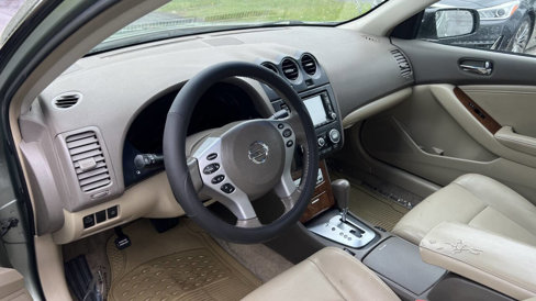 Used 2008 Nissan Altima 3.5 SE w/ Technology Pkg image 10