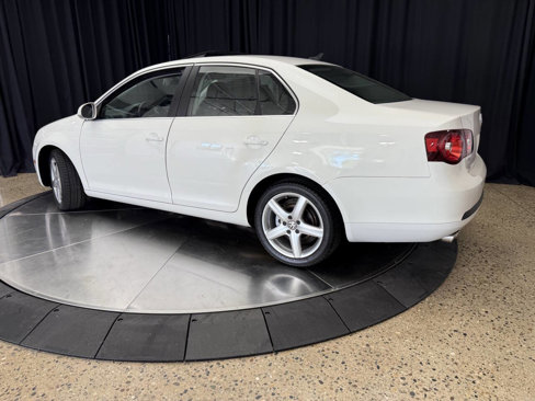 Used 2009 Volkswagen Jetta SE image 4