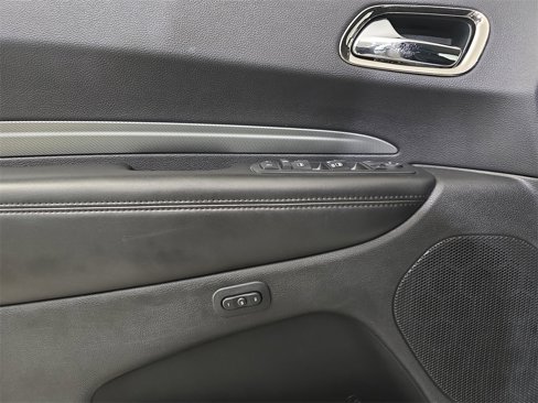Used 2018 Dodge Durango GT image 28