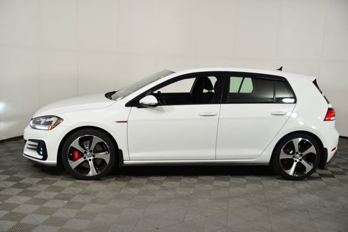 Used 2019 Volkswagen Golf S image 2