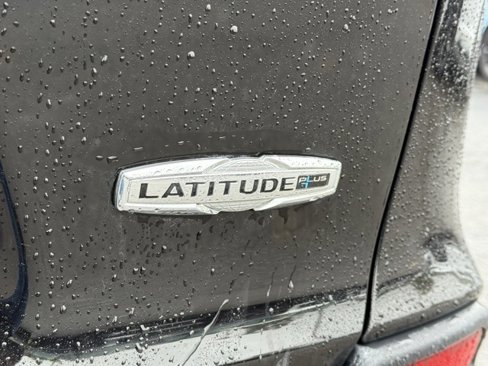 Used 2021 Jeep Cherokee Latitude Plus w/ Sun & Sound Group image 18