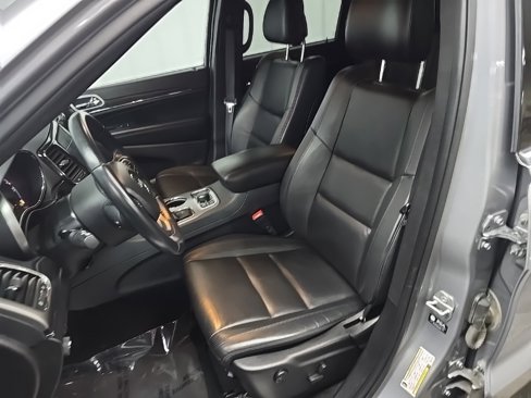 Used 2021 Jeep Grand Cherokee Limited image 31