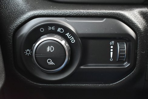 Used 2023 Jeep Gladiator Sport image 16