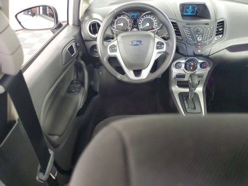 Used 2014 Ford Fiesta SE image 13