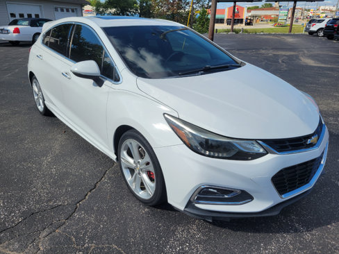 Used 2017 Chevrolet Cruze Premier image 2