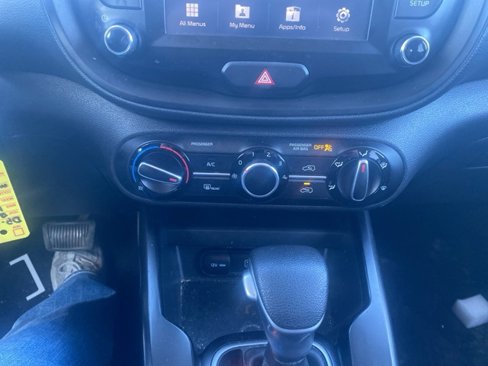 Used 2020 Kia Soul LX image 23