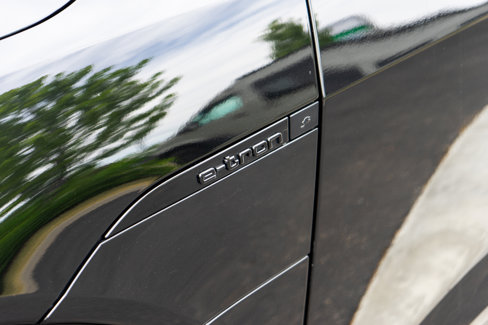 Used 2024 Audi Q8 e-tron Prestige w/ Prestige Package image 5