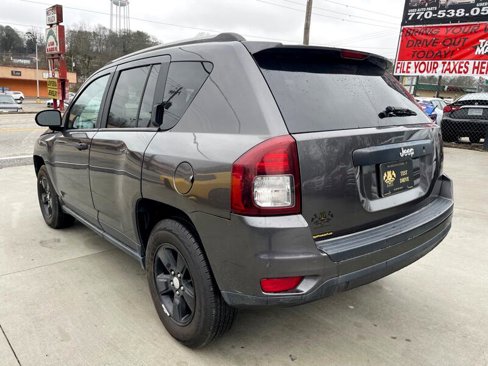 Used 2017 Jeep Compass Sport image 5