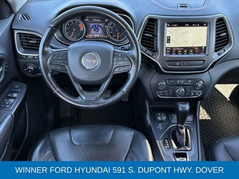 Used 2019 Jeep Cherokee Trailhawk image 12