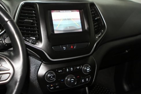 Used 2019 Jeep Cherokee Latitude Plus w/ Cold Weather Group image 22