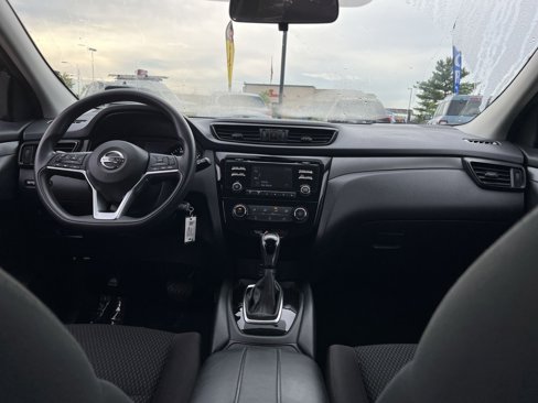 Used 2018 Nissan Rogue Sport S w/ S Appearance Package image 22