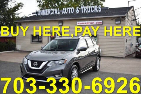 Used 2017 Nissan Rogue SV image 1