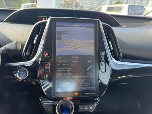 Used 2020 Toyota Prius Prime Limited image 12